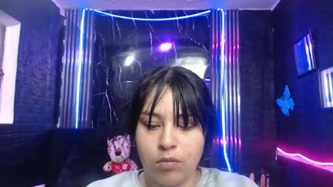 chloe_smith5 online show from April 27, 1:09 pm