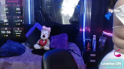 chloe_smith5 online show from July 30, 1:21 pm