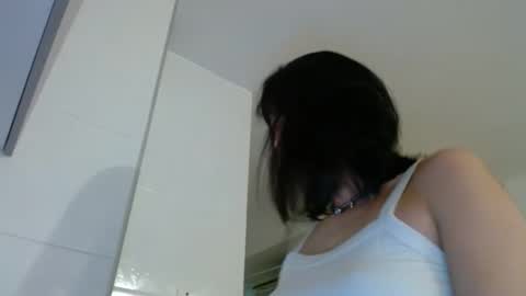 Snapshot of chloe_snoww chatting on September 13, 12:32 am cloes online show from September 13, 12:32 am