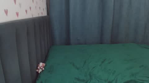 Snapshot of chloe_sunny chatting on October 10, 7:35 pm Chloe online show from October 10, 7:35 pm