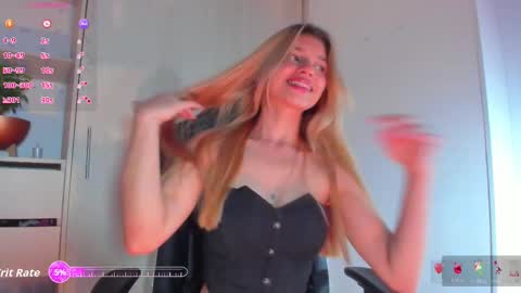 Snapshot of chloe_sweet7 chatting on November 13, 2:43 am Chloe Miller online show from November 13, 2:43 am