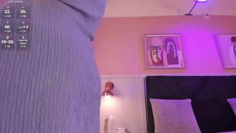   online show from March 6, 8:27 pm