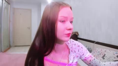 Snapshot of chloe_wifey chatting on November 15, 1:18 pm chloe wifey online show from November 15, 1:18 pm