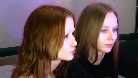 Snapshot of chloe_wifey chatting on April 4, 8:06 pm chloe wifey online show from April 4, 8:06 pm