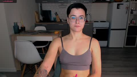 Eva and Sandra online show from December 14, 7:14 pm