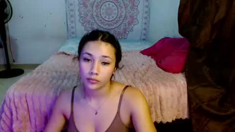 Snapshot of chloe_xsex chatting on June 22, 4:20 am chloe_xsex online show from June 22, 4:20 am