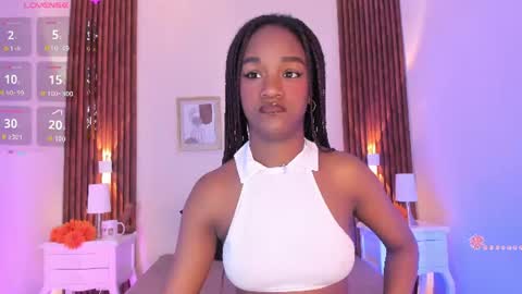 CHLOE online show from July 29, 12:14 pm