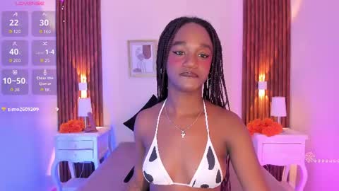 CHLOE online show from July 31, 3:11 pm