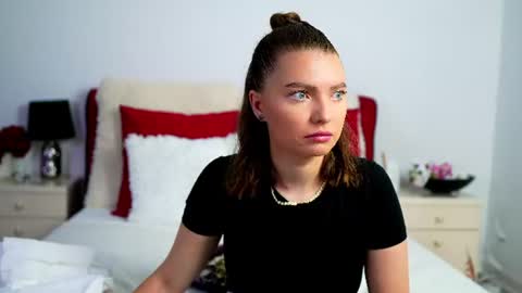 Chloe online show from June 14, 4:25 am
