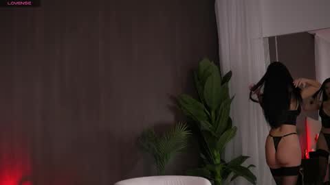 chloedevinex online show from October 9, 4:43 am