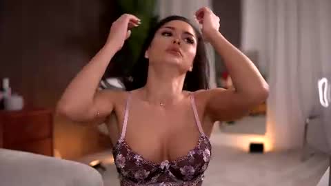 chloedevinex online show from June 18, 3:29 am