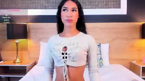 Chloe  online show from July 22, 7:05 pm