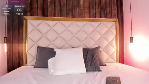chloee_parkerr online show from July 13, 4:04 am