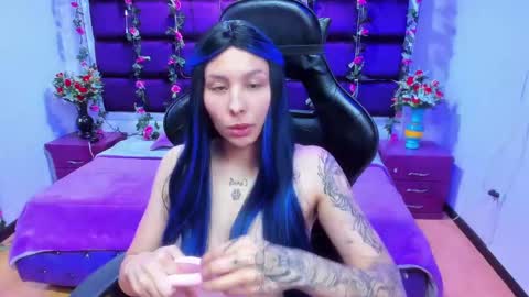 Snapshot of chloee_thompson chatting on March 6, 3:13 am ChloeeThompson online show from March 6, 3:13 am