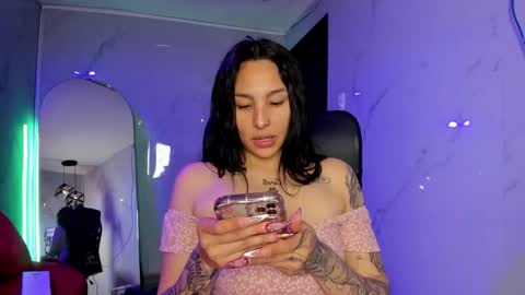 Snapshot of chloee_thompson chatting on October 7, 2:42 am ChloeeThompson online show from October 7, 2:42 am