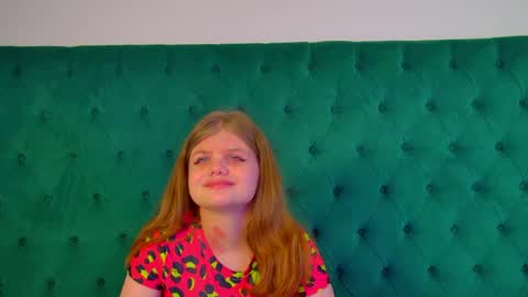 ChloeHalses online show from April 28, 5:12 am