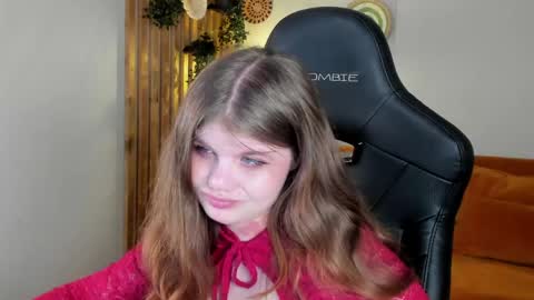 ChloeHalses online show from May 21, 5:09 pm