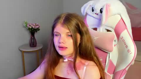 ChloeHalses online show from June 16, 5:37 pm