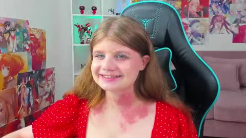ChloeHalses online show from June 29, 5:02 pm