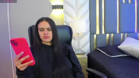  Chloe Harper  online show from April 29, 11:47 am