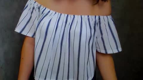 Snapshot of chloejill_ chatting on November 9, 11:41 am Chloe online show from November 9, 11:41 am