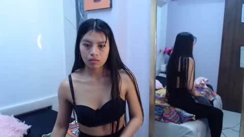 Snapshot of chloemartini_ chatting on January 19, 2:57 am ChloeSignup For Free  Join my Fan Club online show from January 19, 2:57 am