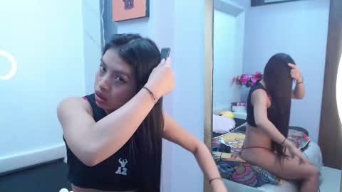 Snapshot of chloemartini_ chatting on January 22, 6:31 am ChloeSignup For Free  Join my Fan Club online show from January 22, 6:31 am