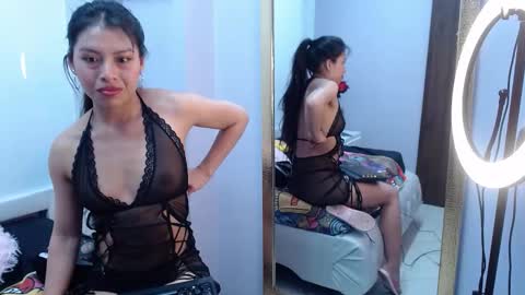 Snapshot of chloemartini_ chatting on January 24, 3:00 am ChloeSignup For Free  Join my Fan Club online show from January 24, 3:00 am