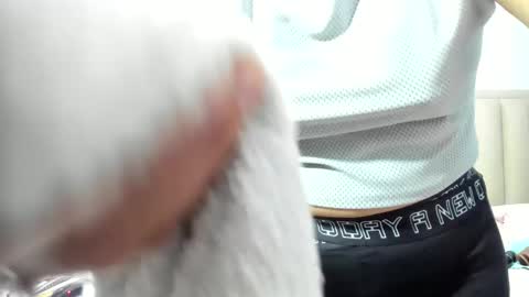 Snapshot of chloemiller__ chatting on February 9, 10:47 pm chloemiller online show from February 9, 10:47 pm