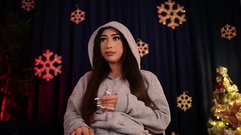 chloemin_ online show from December 16, 6:40 am