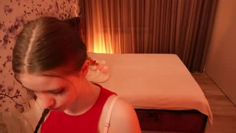 Snapshot of chloespark chatting on May 22, 8:14 pm Chloe online show from May 22, 8:14 pm