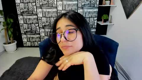 ChloeTurner  online show from December 2, 7:09 pm