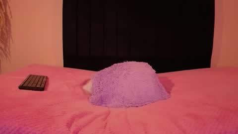 ChloeTurner  online show from January 18, 9:35 am