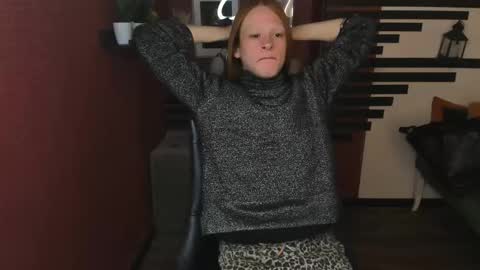 Chloe online show from November 28, 1:36 pm