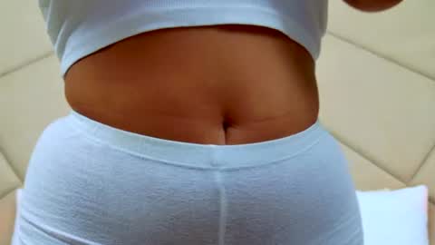 Chloe Vee online show from July 7, 6:47 am