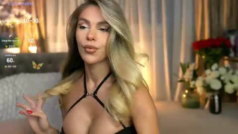 Snapshot of chloevelvetx chatting on July 5, 8:38 pm Chloe online show from July 5, 8:38 pm