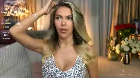 Snapshot of chloevelvetx chatting on July 10, 8:33 pm Chloe online show from July 10, 8:33 pm