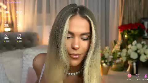 Snapshot of chloevelvetx chatting on July 18, 8:45 pm Chloe online show from July 18, 8:45 pm