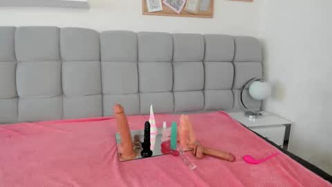 Snapshot of chlooe_zoe chatting on March 11, 7:31 pm chlooe_zoe online show from March 11, 7:31 pm