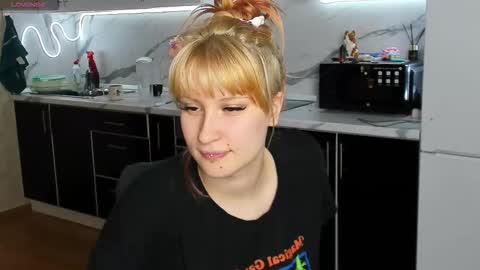 choco_meowx online show from March 4, 9:10 pm