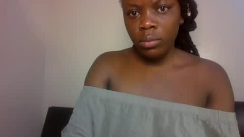 Snapshot of choco_vellvet chatting on June 23, 12:52 am sly online show from June 23, 12:52 am