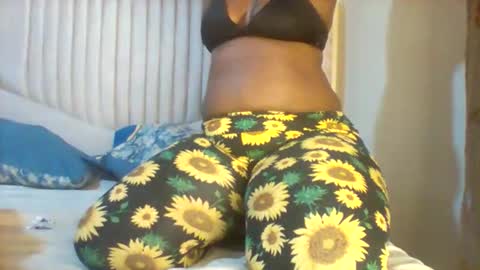 Snapshot of chocobabe002 chatting on September 27, 6:57 pm chocobabe002 online show from September 27, 6:57 pm