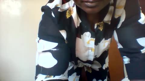 Snapshot of chocobabe002 chatting on November 12, 4:46 am chocobabe002 online show from November 12, 4:46 am