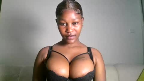 chocolate_divaa online show from July 28, 12:23 pm