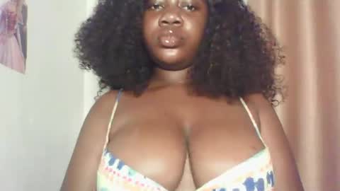 Snapshot of chocolateassgirl61 chatting on September 26, 11:47 am chocolateassgirl61 online show from September 26, 11:47 am
