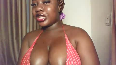 chocolateassgirl61 online show from January 8, 5:59 pm
