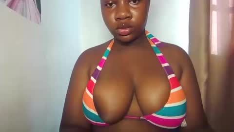 chocolateassgirl61 online show from March 13, 8:21 am