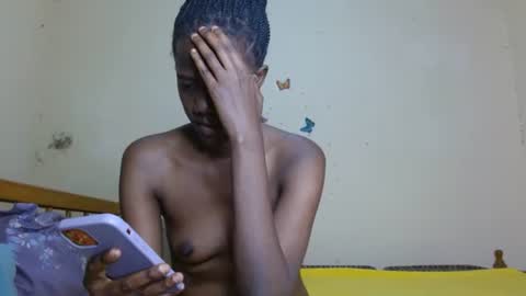 Snapshot of chocolatebony_ chatting on July 17, 8:43 am chocolatebony_ online show from July 17, 8:43 am