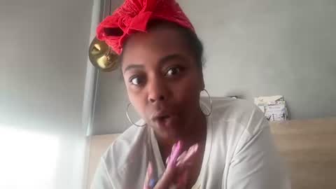 ChocolateCakeQueen online show from June 15, 1:57 pm