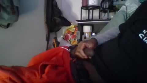 Snapshot of chocolatedilf chatting on March 29, 4:01 am chocolatedilf online show from March 29, 4:01 am